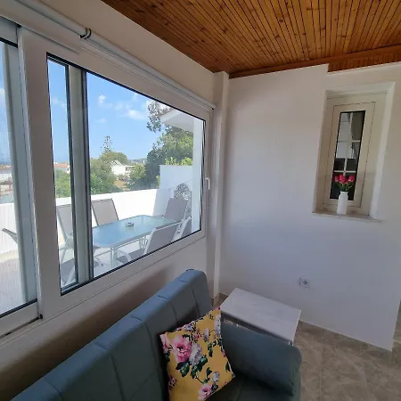 Arocaria In With Garden , Mountain And Sea View Διαμέρισμα Φαληράκι