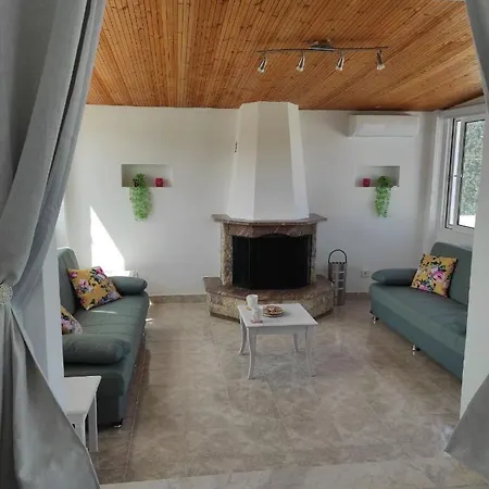 Arocaria In With Garden , Mountain And Sea View * Φαληράκι