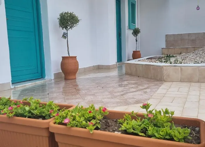 Arocaria In With Garden , Mountain And Sea View Apartament *