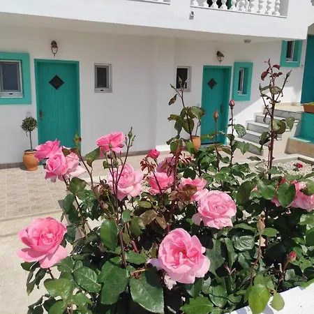 Arocaria In With Garden , Mountain And Sea View Фалираки