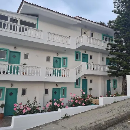 Arocaria In With Garden , Mountain And Sea View Апартаменты *