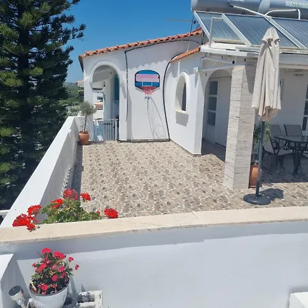 Arocaria In With Garden , Mountain And Sea View *
