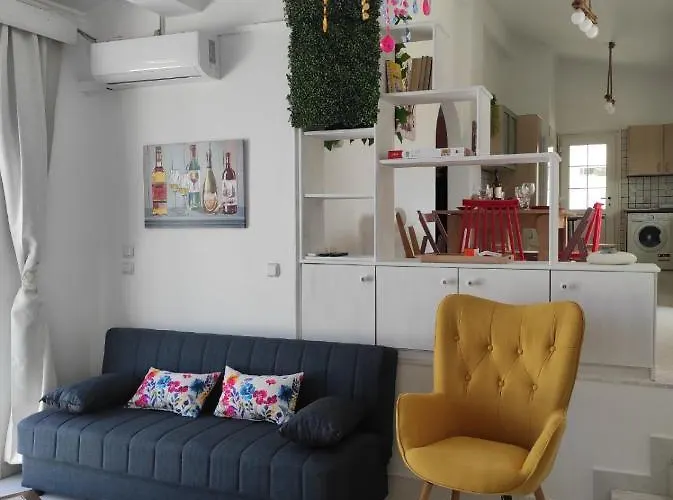 Lejlighed Arocaria In With Garden , Mountain And Sea View Faliraki