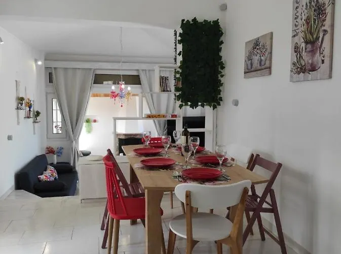 Arocaria In With Garden , Mountain And Sea View Apartman *